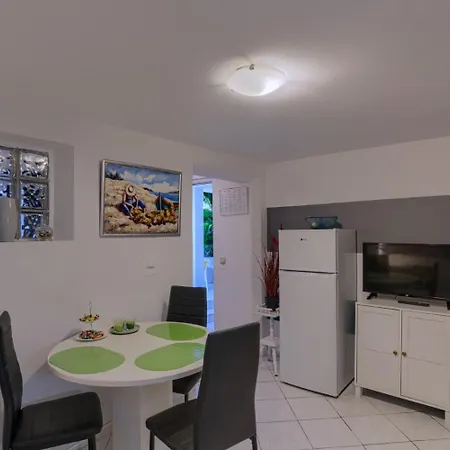 Vedro Apartman *